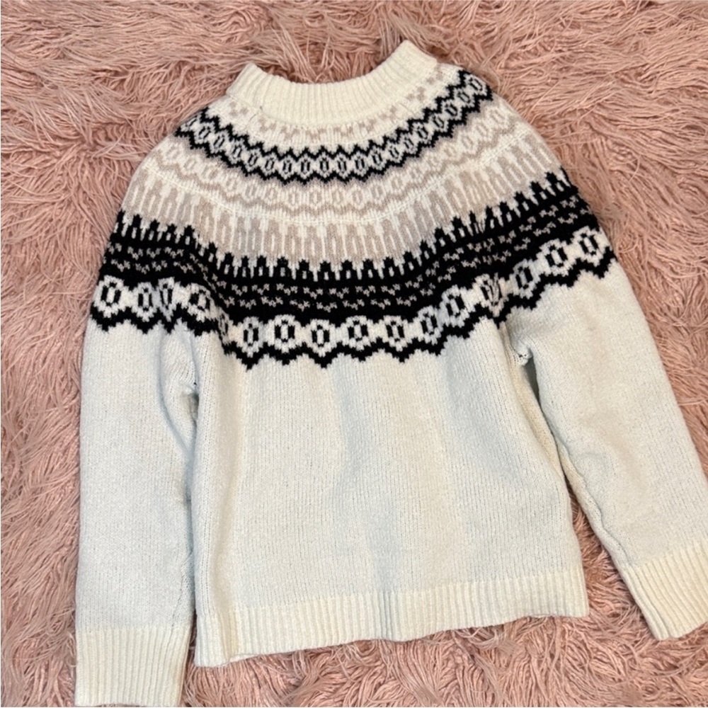 Universal Thread Monochrome Knit Turtleneck Sweater - Picture 3 of 11